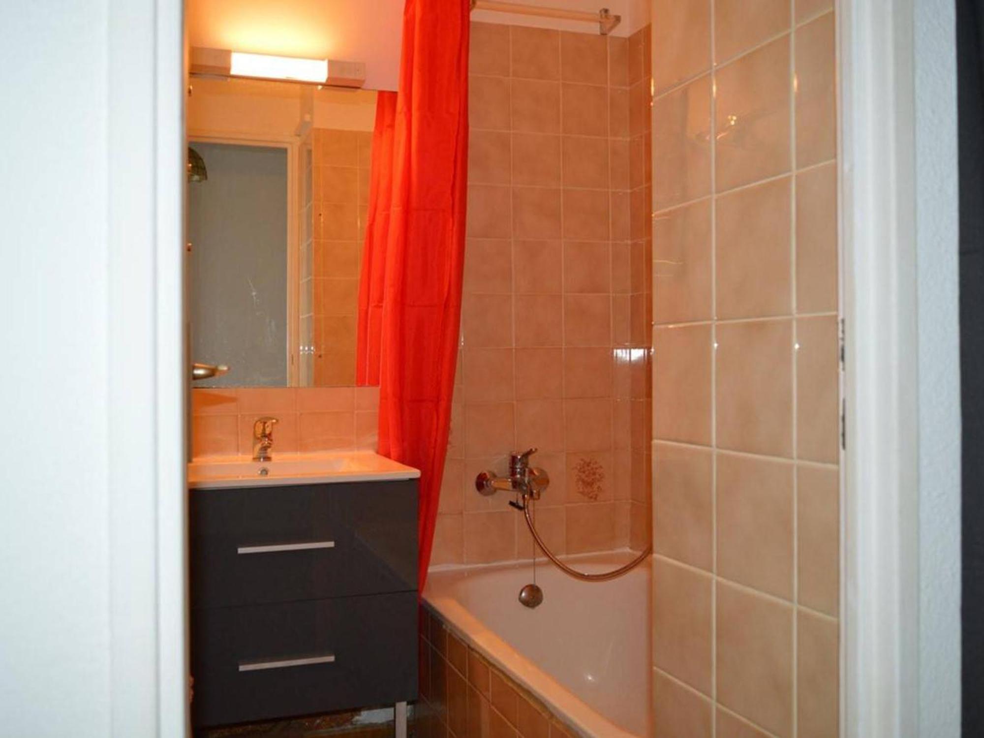 Studio Agreable Avec Loggia, Garage Et Plage A Proximite - 2 Couchages, Golfe-Juan - Fr-1-252-62 Luaran gambar
