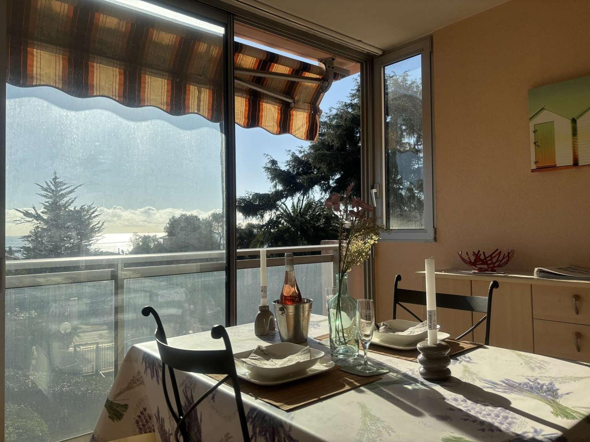 Studio Agreable Avec Loggia, Garage Et Plage A Proximite - 2 Couchages, Golfe-Juan - Fr-1-252-62 Luaran gambar