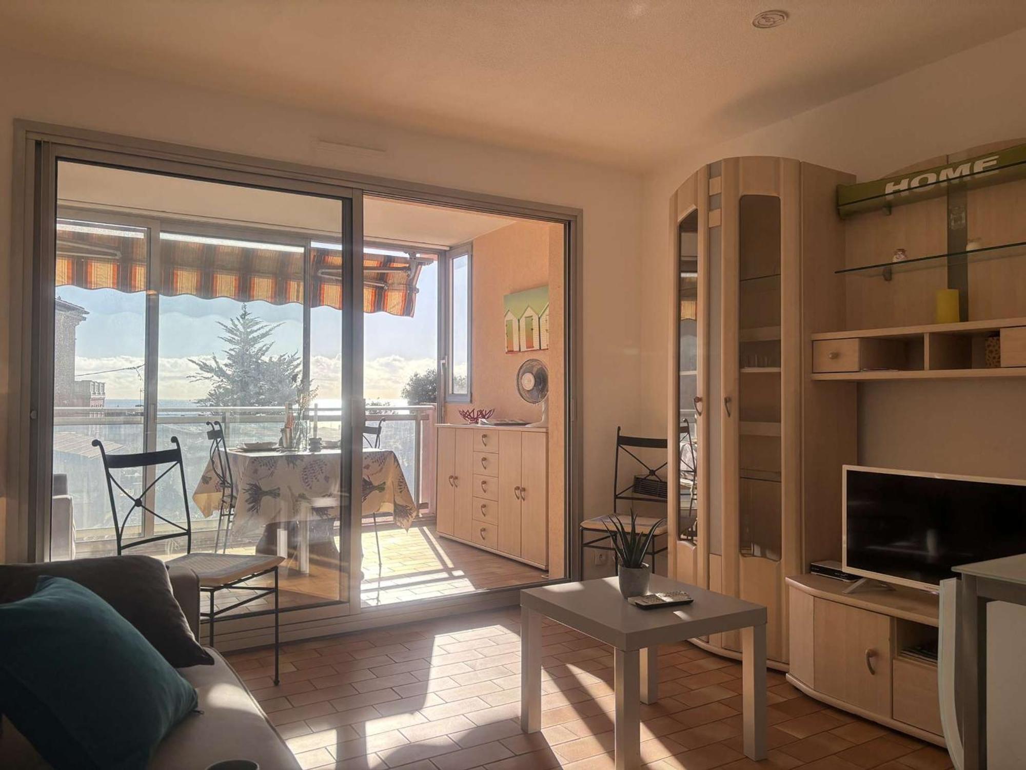 Studio Agreable Avec Loggia, Garage Et Plage A Proximite - 2 Couchages, Golfe-Juan - Fr-1-252-62 Luaran gambar